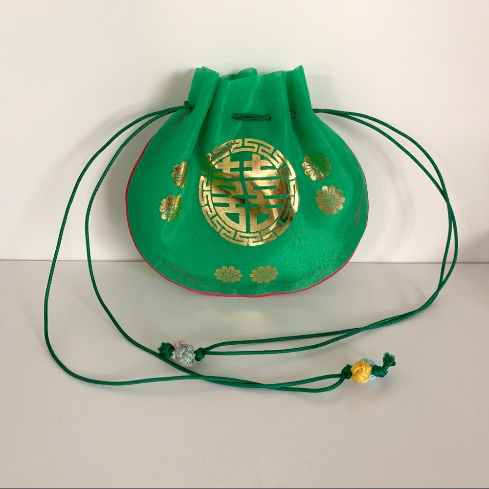 Hold 90’s vintage pouch